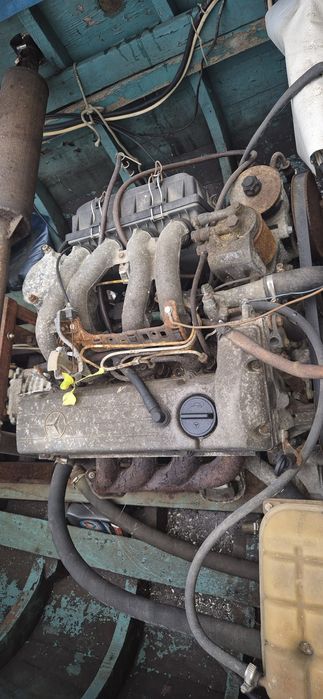 Двигател за лодка  мерцедес 2000 дизел