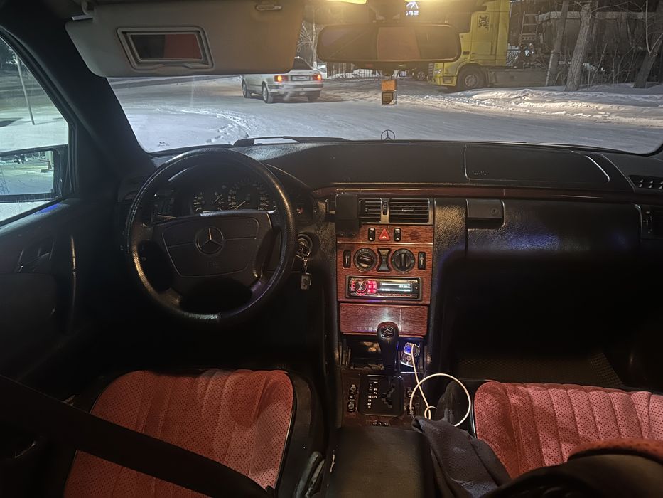 Продам мерседес w210 e230