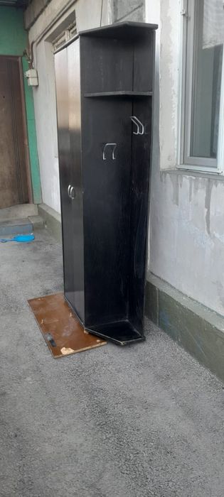 Продам прихожий шкаф