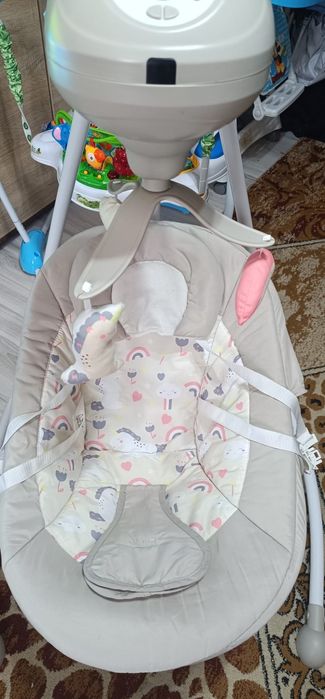 Leagăn bebeluși electric