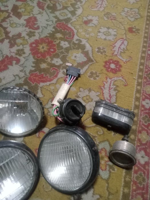 Продам авто часы, мелочевку