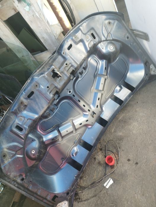 Capota Dacia Duster 2 lovită