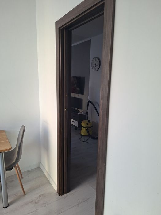 Usa glisanta in perete