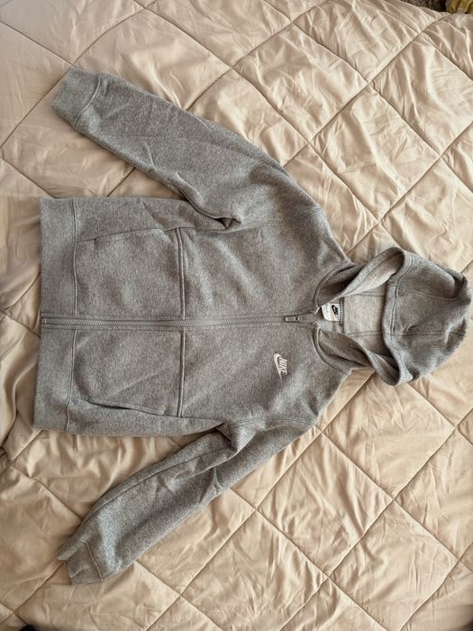 Сив комплект на Nike