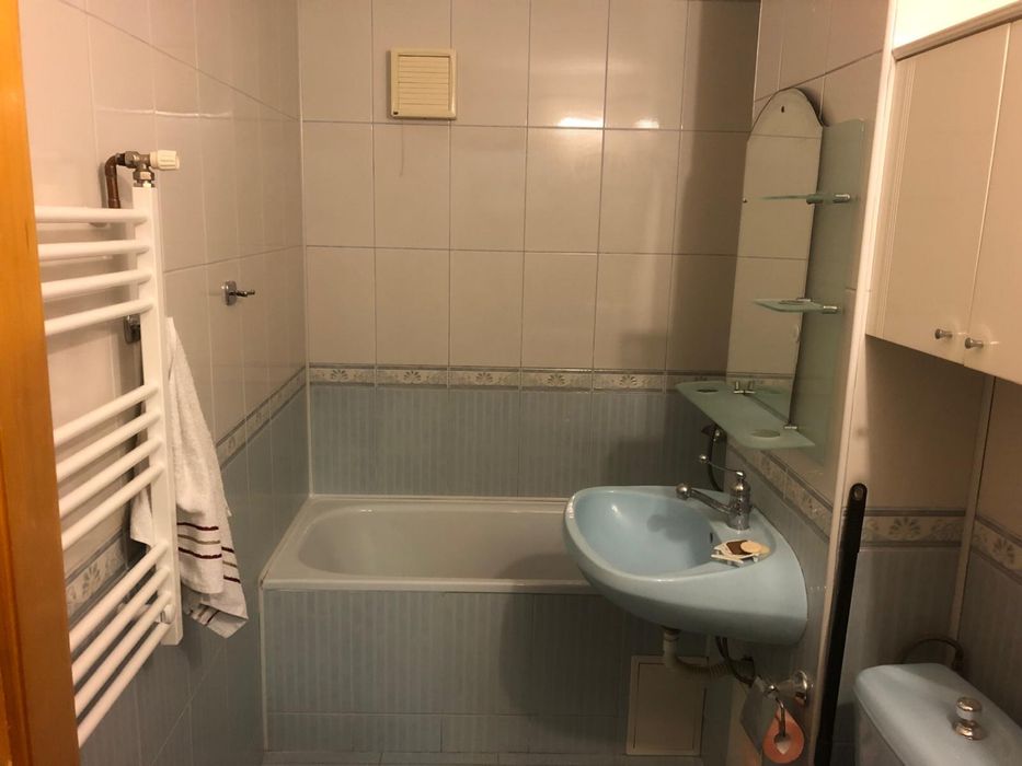 Inchiriez apartament 2 camere in Sacele, Brasov
