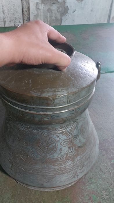 Мис челак сотилади