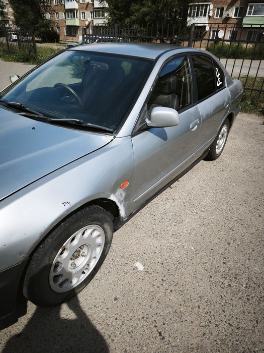 Mitsubishi Galant 8