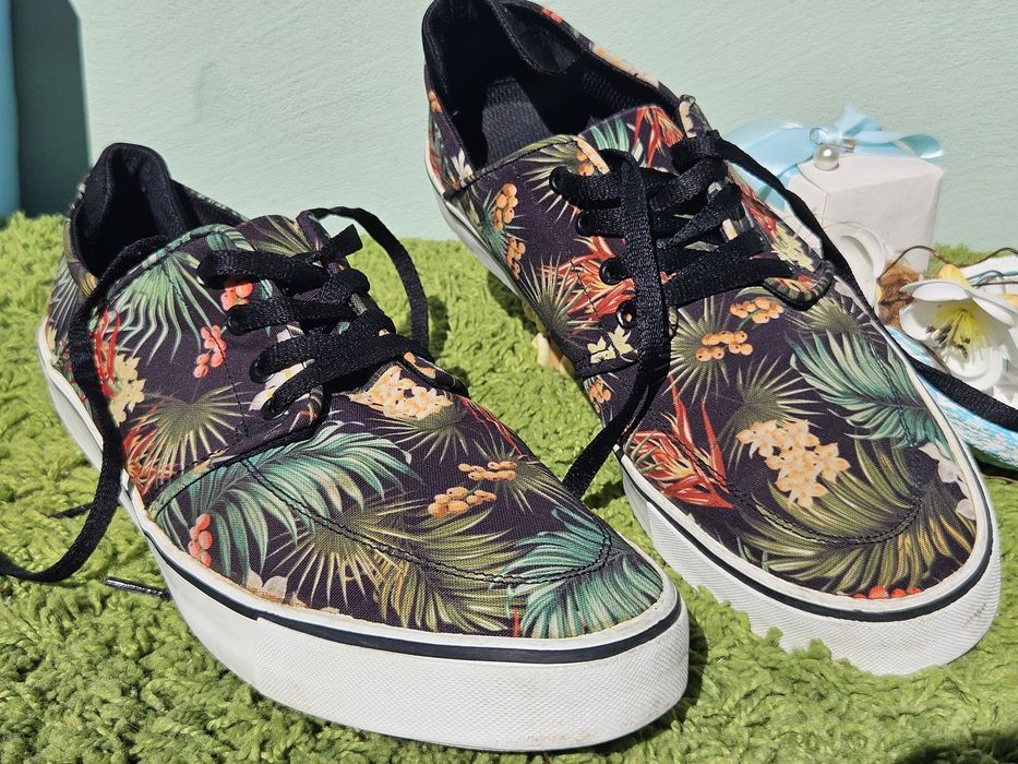 Bershka мъжки кецове N42