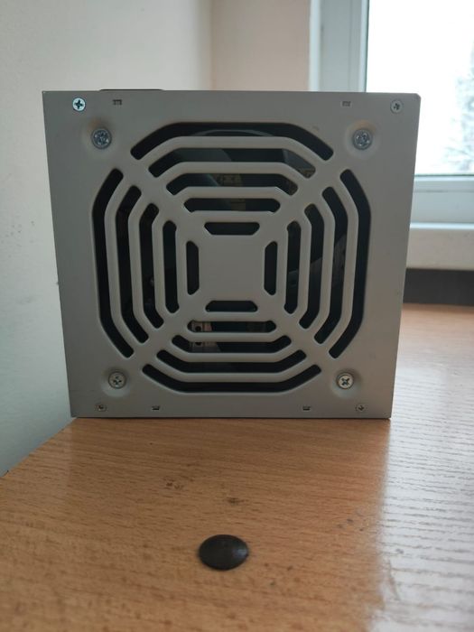 Продам Блок питания MODEL:CM-PS400W