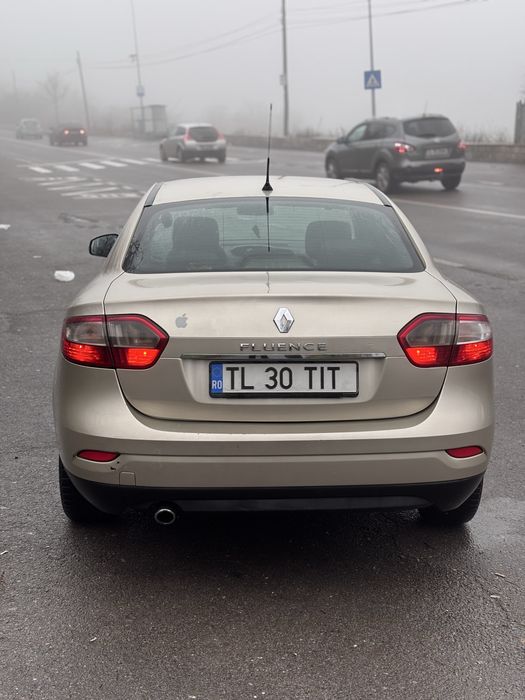Vând Renault  Fluence.