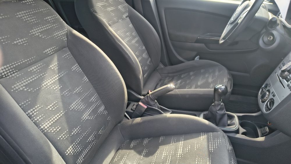 Opel CORSA 2011/ Facelift/ 1.2 benzina