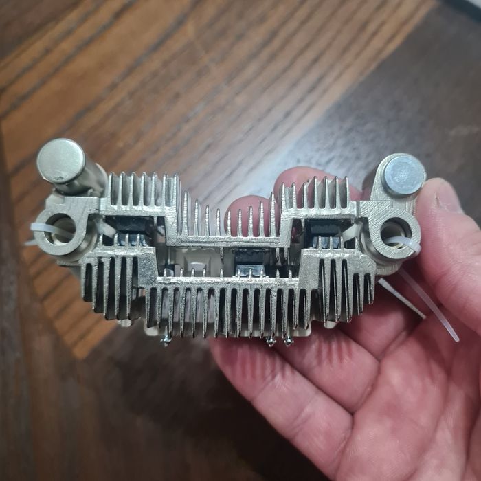 Диодный мост генератора