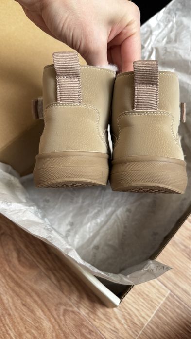 Ботинки для девочки демисезонные