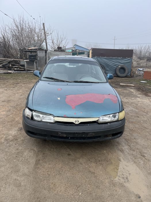 Машина Mazda 626 на ходу