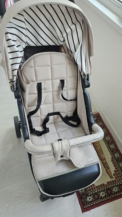 Продаётся прогулочная коляска Mow Baby Cross.
