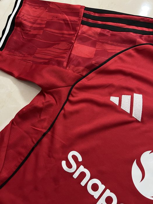 Manchester United фланелка сезон 25/26