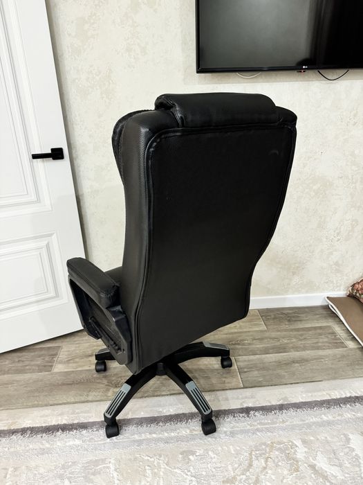 Продам офисное кресло