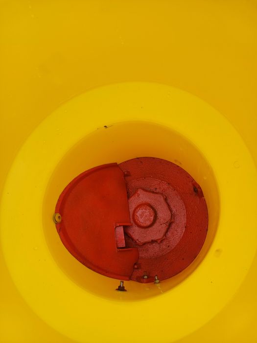 Semanatoare de porumb pe 4 randuri cu fertilizare