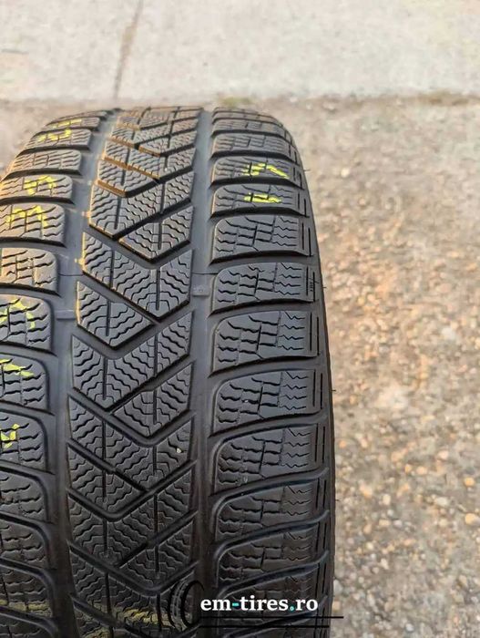Anvelopa Iarna 245/35 R21 PIRELLI Sottozero 3 96W