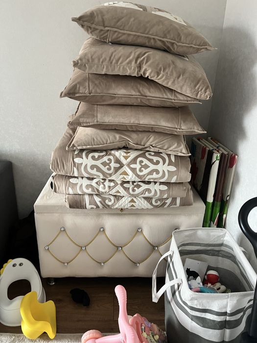 Продам сандык бежевого цвета