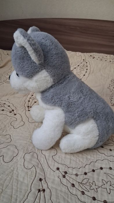 Кросовки 45  размер + игрушки и шнуры