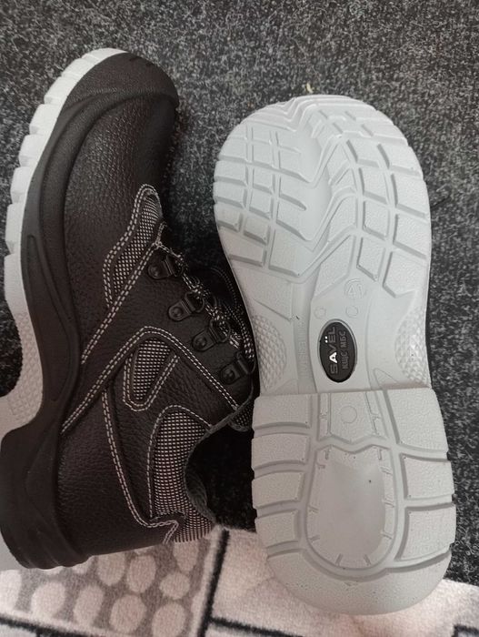 Спец обувь новая, 41 размер