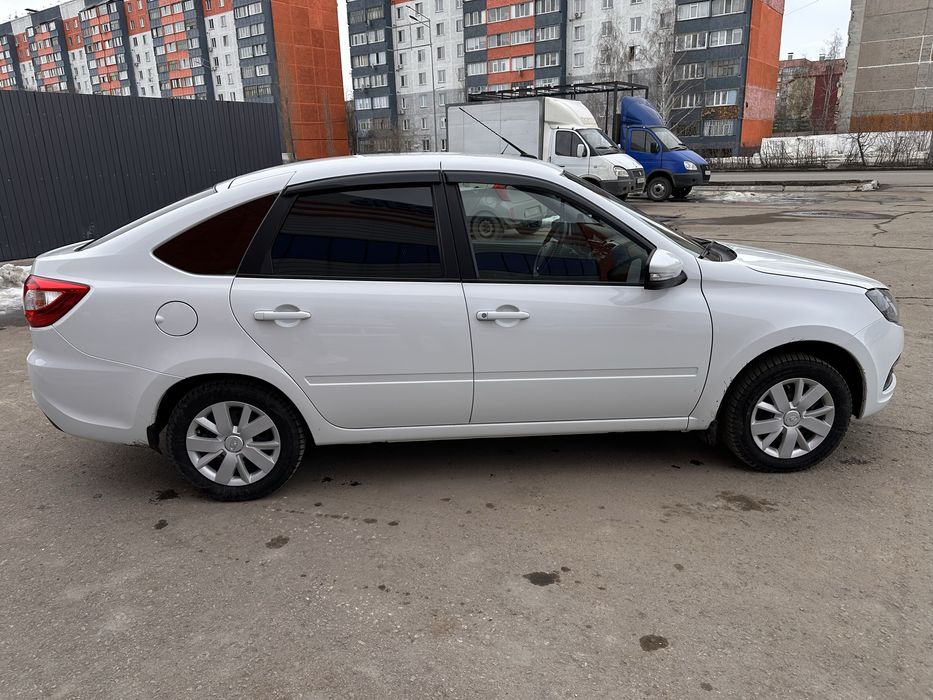 LADA granta 2023 год