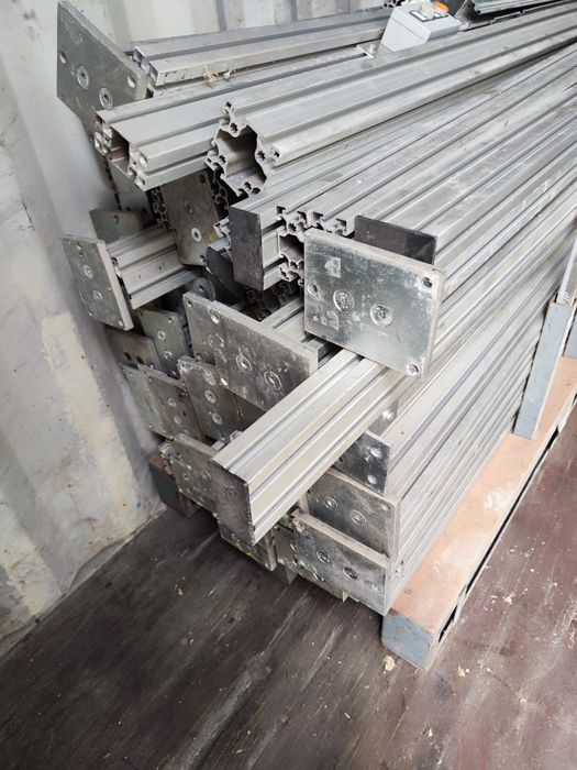 Алуминиеви стълбове колове