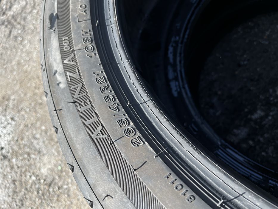 265 / 45 / 21 – два баллона