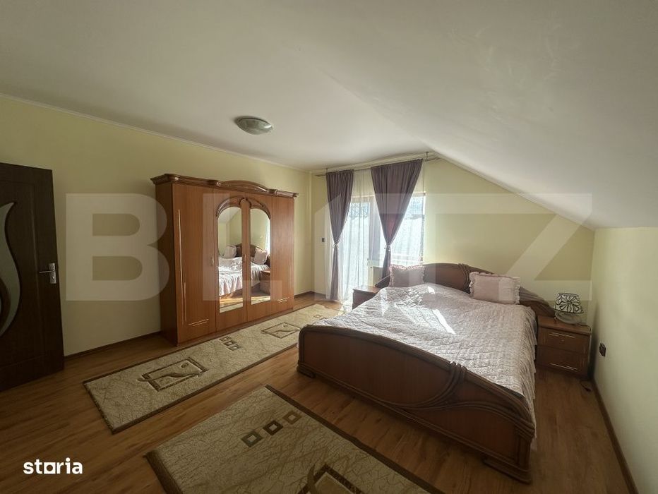Casa spatioasa cu etaj, teren generos si livada, Zona Paulesti