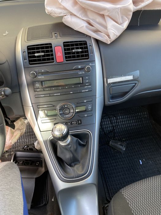 Toyota Auris тойота Аурис 1.33 VVT-i .99кс!!! На Части!!!