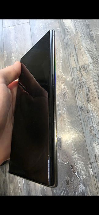 Samsung galaxy note 10+ Aura glow