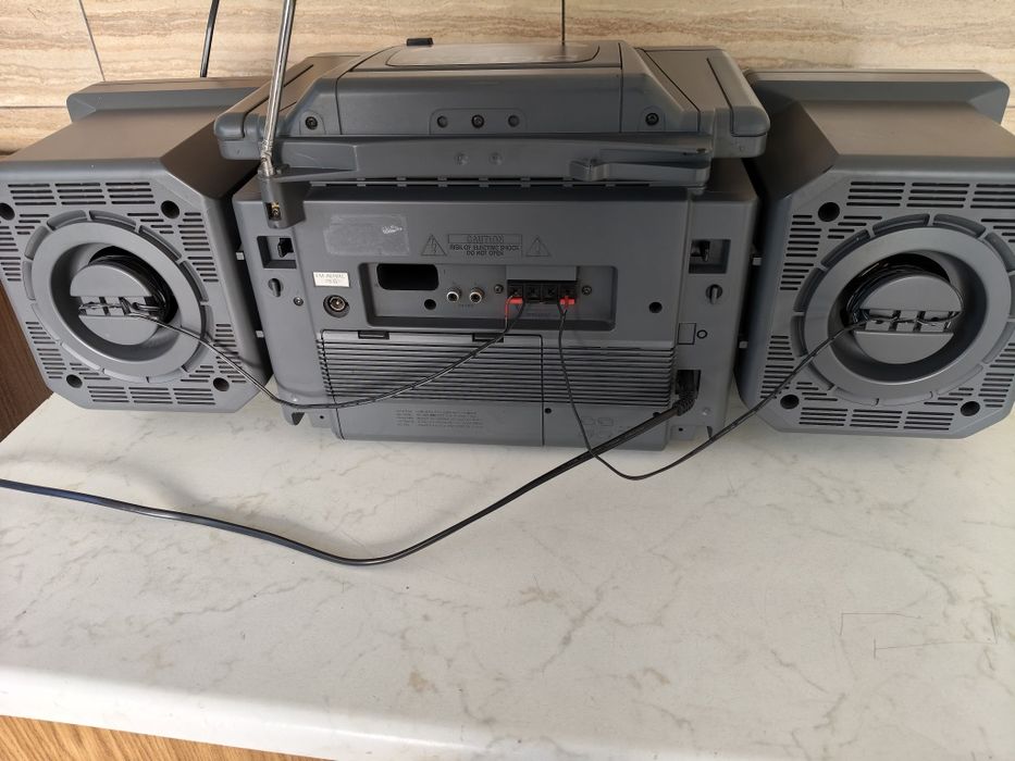 Boombox Philips radio casetofon, CD  tuner radio, auxiliar in, egalizator