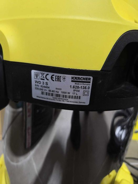 Aspirator fara sac KARCHER WD 3 S