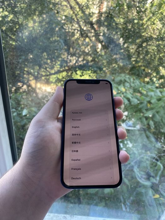 Продам Iphone 12