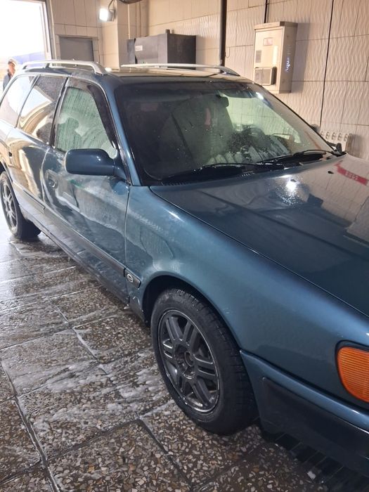 Продам ауди с4 универсал