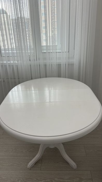 Продам стол и 6 стульев