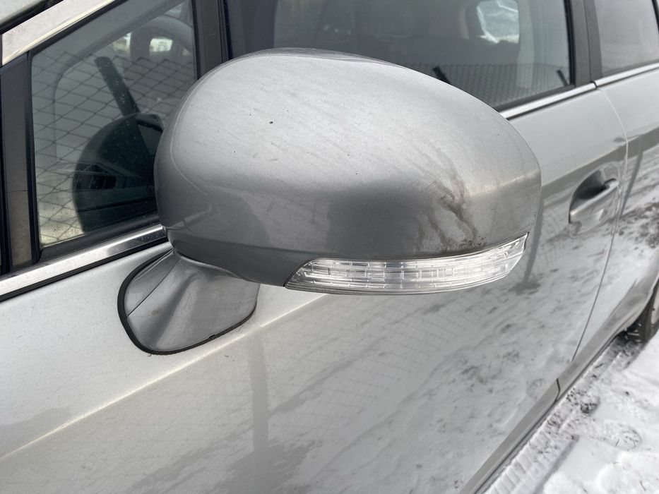 Огледало Toyota Avensis T27/електрическо/