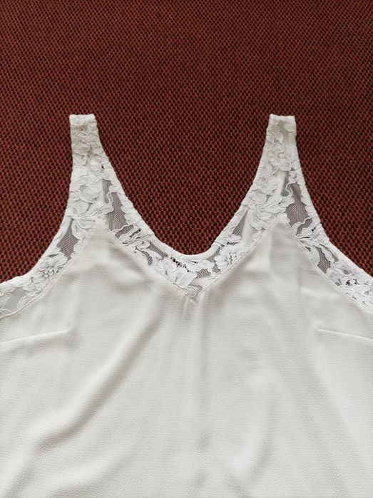 Продавам официални и ежедневни дамски блузи