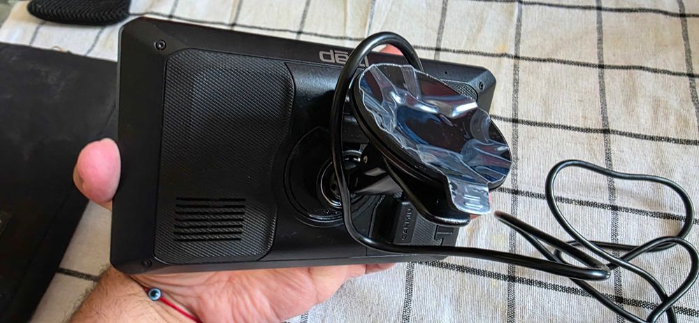 Навигация за камион Garmin Dezl 710 7 инча най-новите карти за цяла Европа и Турция