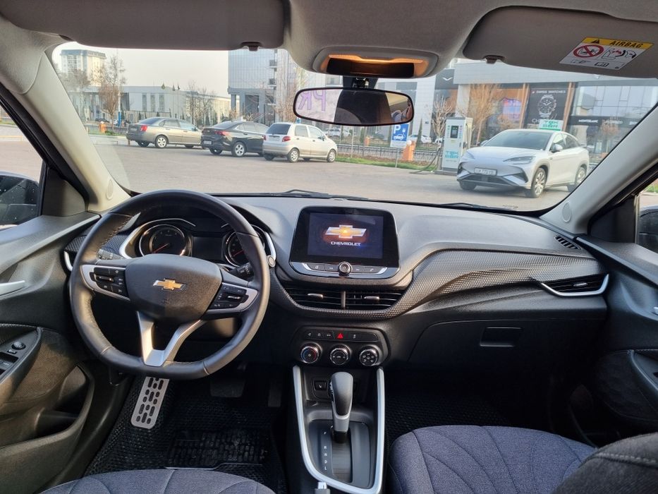 Продаётся своя машина ONIX LTZ