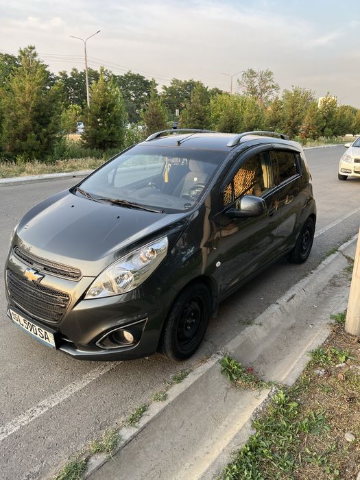 Spark sotiladi srochniy