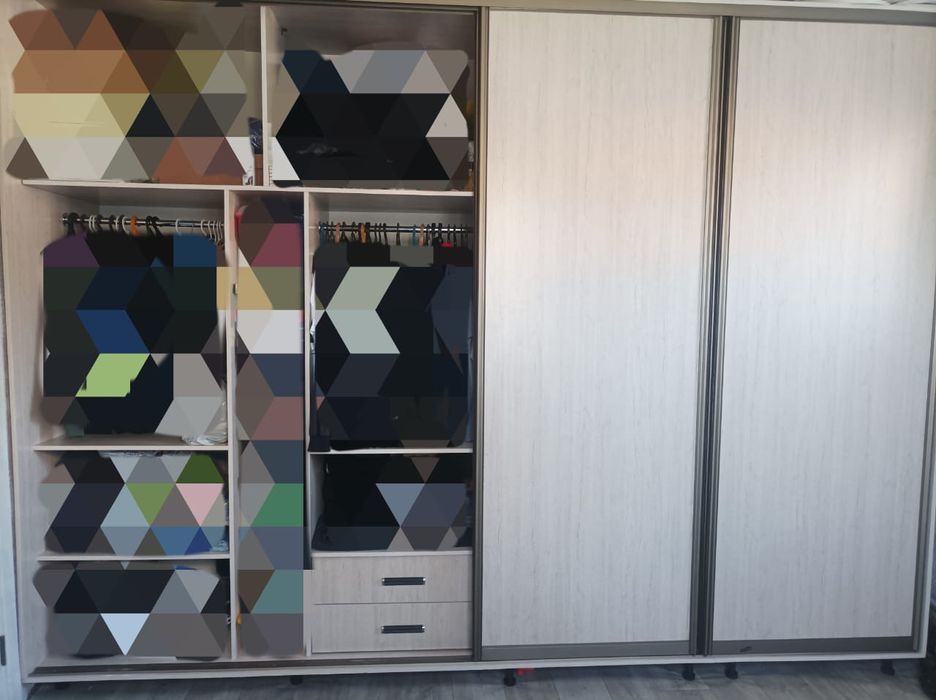 Продам большой шкаф купе