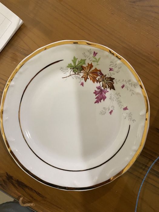 Чисто нов порцелан на Изида