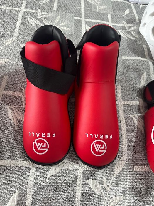 Продаю комплект на таэквондо