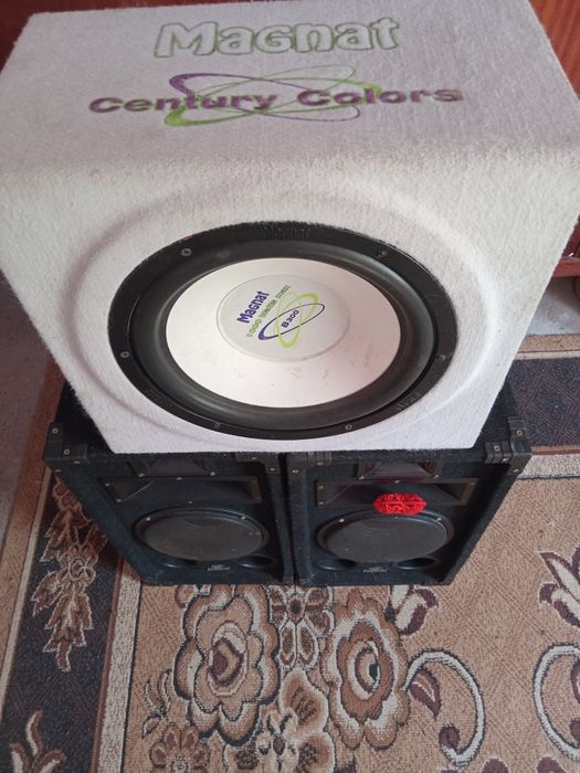 Vand 2 boxe 1 tub de bass