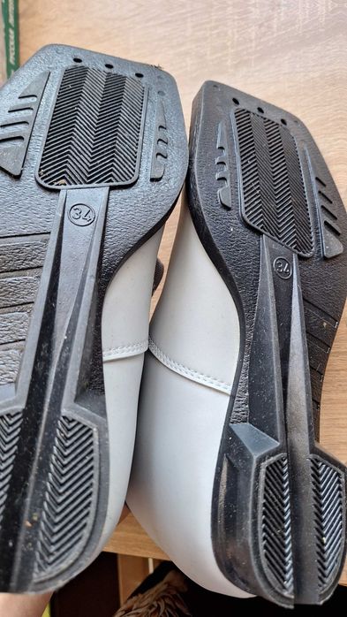 Лыжные ботинки  34 р