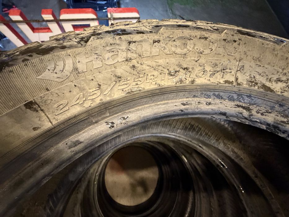 Зимние балоны 245/55/19 Hankook