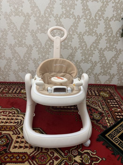 Продаю ходунок Babywalker