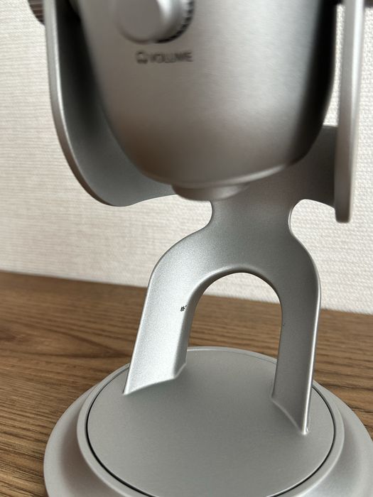 Продам микрофон Blue Yeti